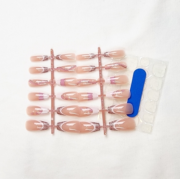 24 Pieces Fake Press On Nails - Picture 4 of 6